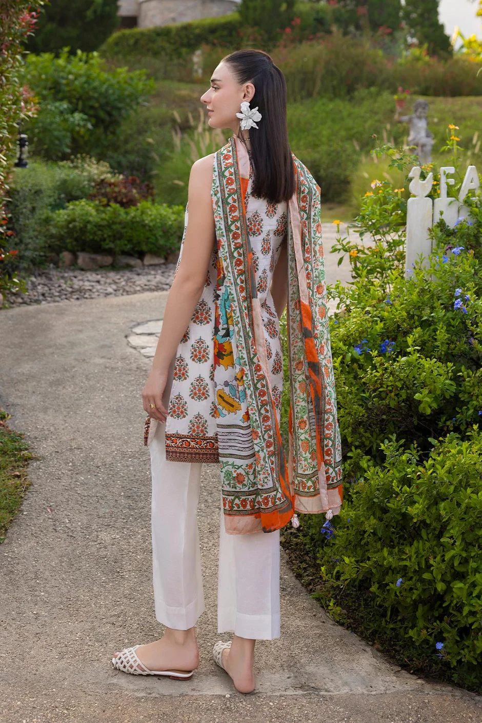 Gul Ahmed Printed Lawn Collection - Image 17