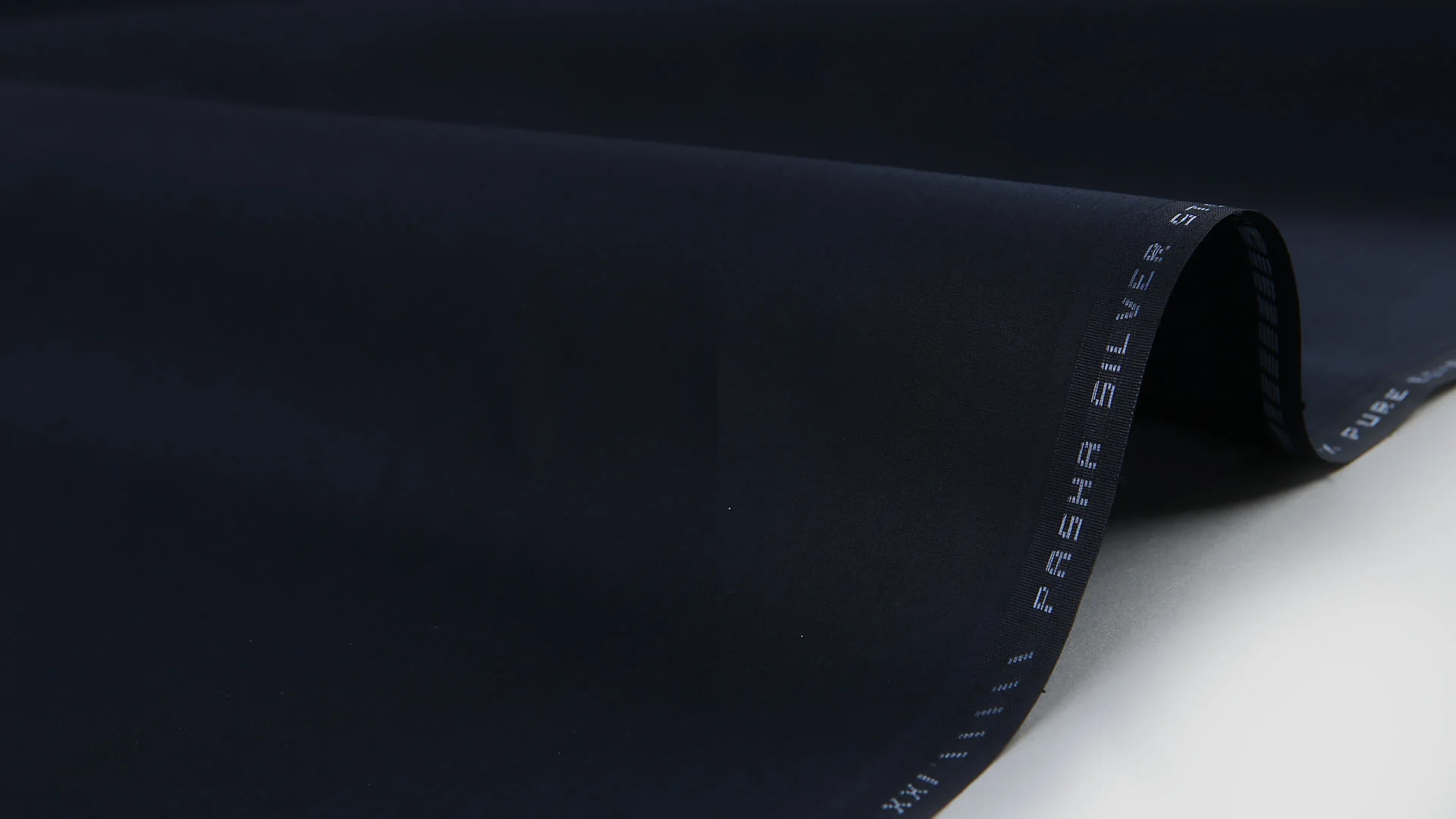 SILVER STORM - Image 15