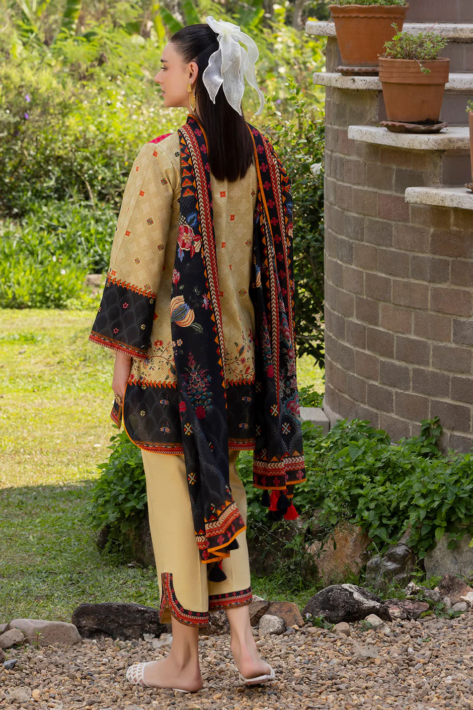 Gul Ahmed Printed Lawn Collection - Image 23