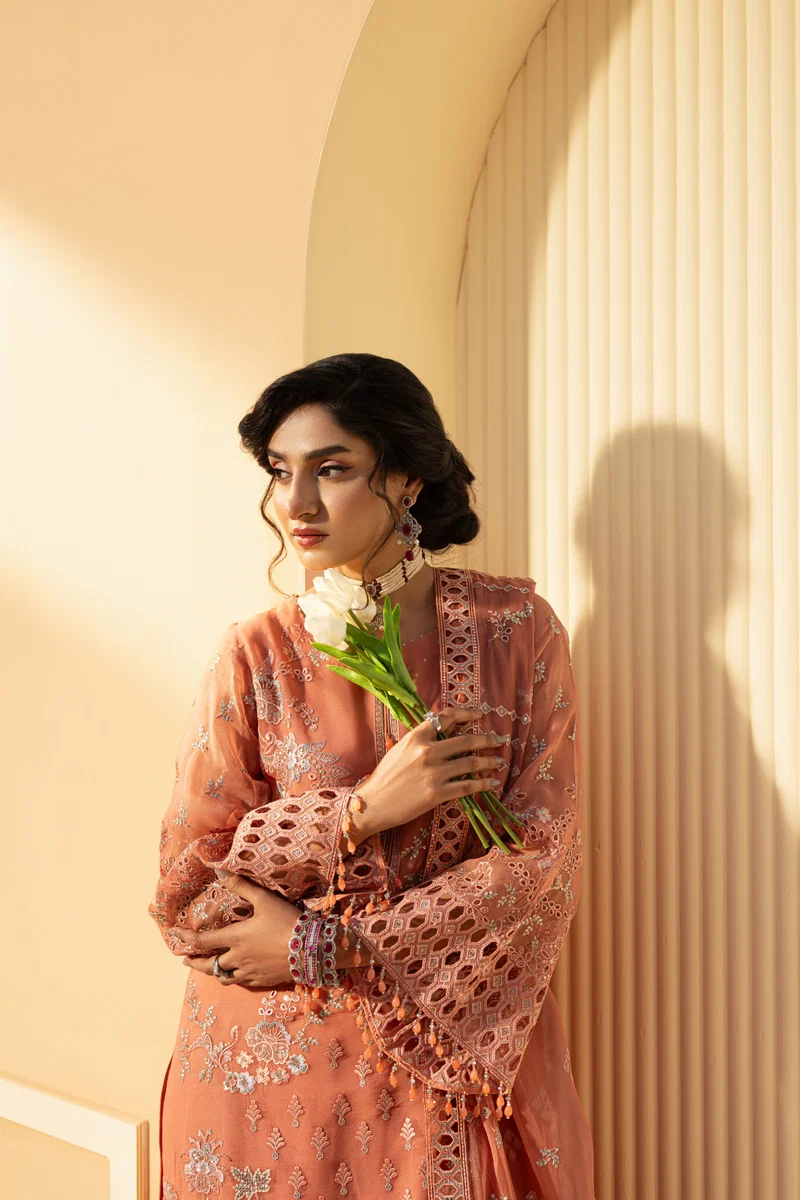 PETITE ORCHID - Image 5